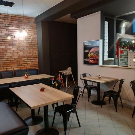 Pokoje Nad Pizzeria Posen Exterior foto